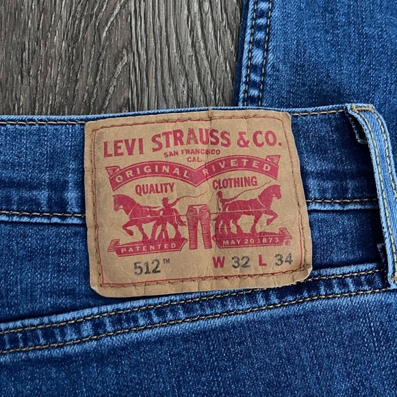 Mens Levi Jeans - Picture 2 of 3